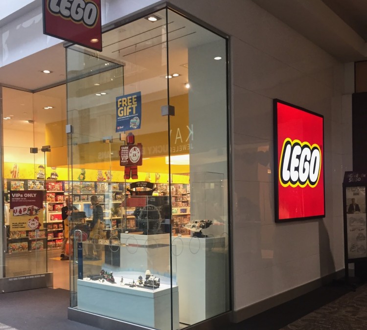 the-lego-store-providence-place-photo